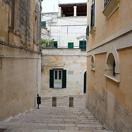 Albergue Dei Sassi - *